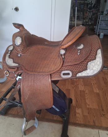 Tack ID: 570387 BROKEN HORN SILVER WESTERN SADDLE 15 - PhotoID: 155521 - Expires 16-Dec-2026 Days Left: 88