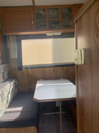 Tack ID: 570390 2001 Exiss 4 horse with weekender package - PhotoID: 155575 - Expires 02-Jun-2026 Days Left: 42