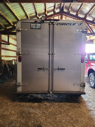 Tack ID: 570473 1999 Circle J Gooseneck Aluminum 2 Horse Trailer - PhotoID: 155709 - Expires 31-Aug-2026 Days Left: 72