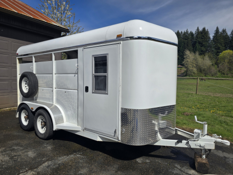 Tack ID: 570489 2001 C&B 3 horse slant bumper pull (Location Morton, WA) - PhotoID: 155619 - Expires 28-Jul-2026 Days Left: 88