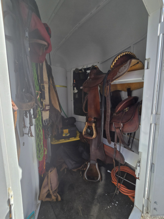 Tack ID: 570489 2001 C&B 3 horse slant bumper pull (Location Morton, WA) - PhotoID: 155621 - Expires 28-Jul-2026 Days Left: 88