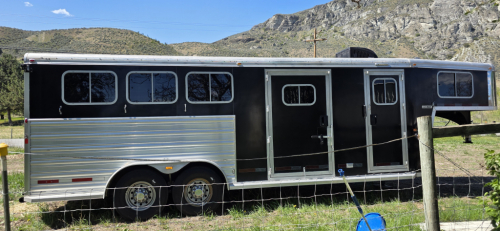 Tack ID: 570493 2015 Logan Coach  Riot/Weekender 3 horse Slant - PhotoID: 155630 - Expires 29-Jul-2026 Days Left: 84