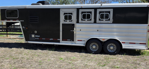 Tack ID: 570493 2015 Logan Coach  Riot/Weekender 3 horse Slant - PhotoID: 155631 - Expires 29-Jul-2026 Days Left: 84