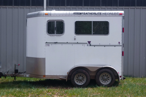 Tack ID: 570514 2008 Featherlite Medalist Horse Trailer - PhotoID: 155646 - Expires 04-Aug-2026 Days Left: 77