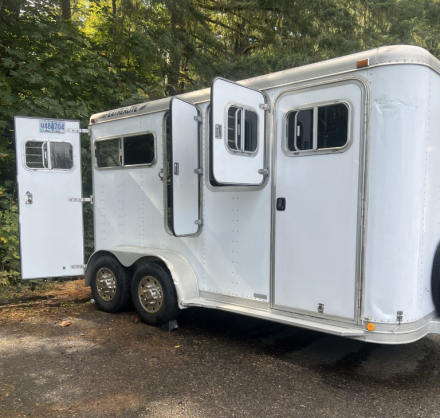 Tack ID: 570552 1991 Featherlite straight load - PhotoID: 155676 - Expires 23-Aug-2026 Days Left: 73
