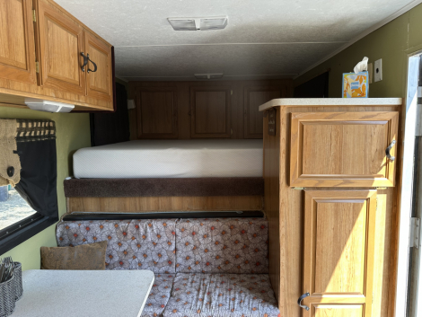 Tack ID: 570560 3 horse trailer w/ living quarters - PhotoID: 155686 - Expires 21-Nov-2026 Days Left: 179