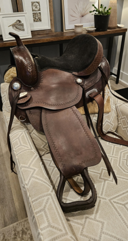 Tack ID: 570565 15 inch Western Saddle..Great Condition - PhotoID: 155701 - Expires 29-Aug-2026 Days Left: 70