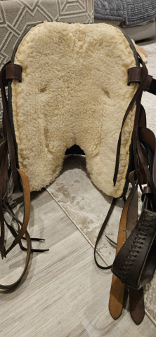 Tack ID: 570565 15 inch Western Saddle..Great Condition - PhotoID: 155702 - Expires 29-Aug-2026 Days Left: 70