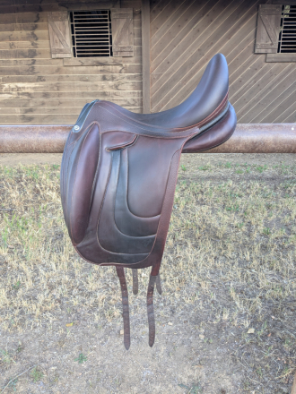 Tack ID: 570583 2021 Devoucoux Makila Harmonie S Dressage saddle - PhotoID: 155717 - Expires 04-Sep-2026 Days Left: 44