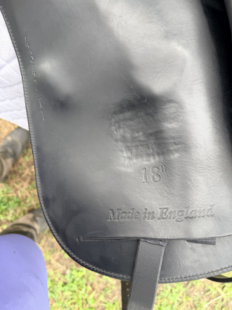 Tack ID: 570598 Ryder Dressage Saddle 18 Excellent Condition Deep Seat - PhotoID: 155740 - Expires 14-Sep-2026 Days Left: 86