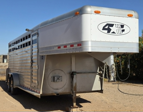 Tack ID: 570605 4 Star Stock trailer - PhotoID: 155746 - Expires 16-Sep-2026 Days Left: 88