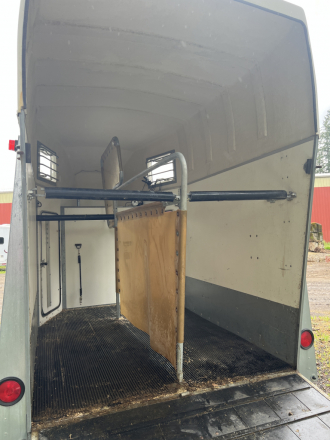 Tack ID: 570629 1993 Brenderup Royal TC Horse Trailer - PhotoID: 155780 - Expires 26-Dec-2026 Days Left: 177