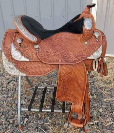 Tack ID: 570634 16 in FQHB Dale Chaves Show Saddle - PhotoID: 155784 - Expires 30-Sep-2026 Days Left: 90