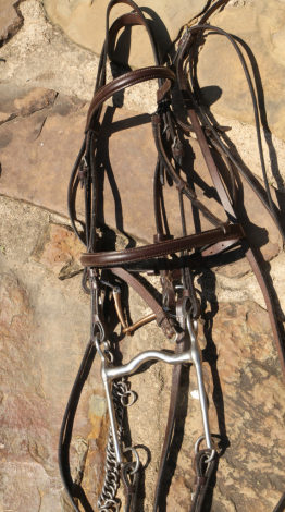 Tack ID: 570666 ARABIAN FOUR REIN HEADSET WITH BITS. - PhotoID: 155822 - Expires 15-Jan-2027 Days Left: 179