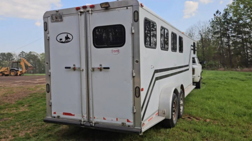 Tack ID: 570682 Dream Coach 2000 4H Slant Aluminum Trailer. Title in hand. - PhotoID: 155840 - Expires 19-Oct-2026 Days Left: 81