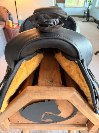 Tack ID: 570704 New Fabtron Saddle - PhotoID: 155872 - Expires 31-Oct-2026 Days Left: 88