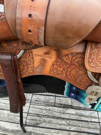 Tack ID: 570711 Blue Ribbon Show Saddle - PhotoID: 155875 - Expires 04-Nov-2026 Days Left: 89