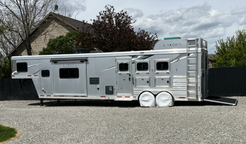 Tack ID: 570783 AS NEW: 2021 LAKOTA 3H LQ/GN/SLANT-less than 3K miles - PhotoID: 155964 - Expires 10-Dec-2026 Days Left: 87