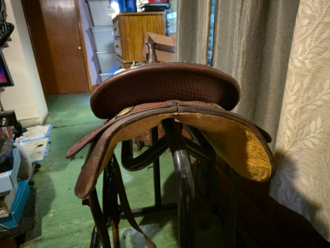 Tack ID: 570794 Circle Y cutting saddle - PhotoID: 155982 - Expires 16-Dec-2026 Days Left: 88