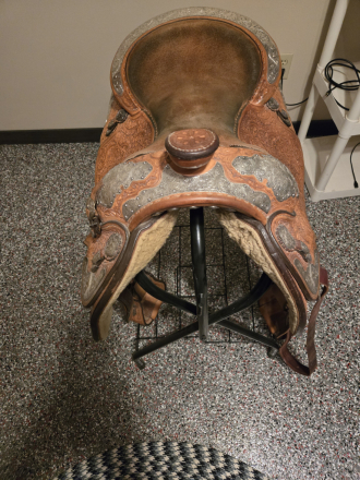 Tack ID: 570824 Blue Ribbon Show Saddle - PhotoID: 156037 - Expires 24-Dec-2026 Days Left: 88