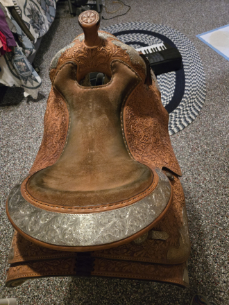Tack ID: 570824 Blue Ribbon Show Saddle - PhotoID: 156038 - Expires 24-Dec-2026 Days Left: 88