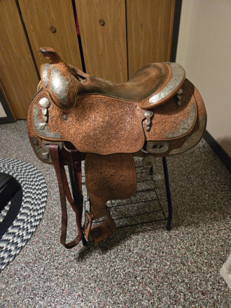 Tack ID: 570824 Blue Ribbon Show Saddle - PhotoID: 156039 - Expires 24-Dec-2026 Days Left: 88